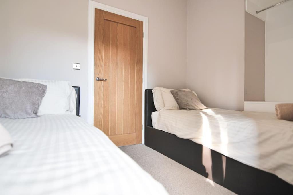 Hoxne Cottages - Sunflower Cottage With Private Hot Tub York Eksteriør bilde